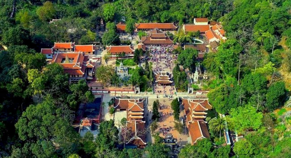 Quần thể danh thắng chùa Hương